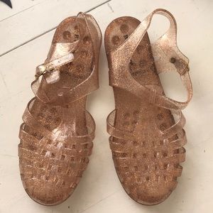 Sparkly Jelly Sandals 👡✨